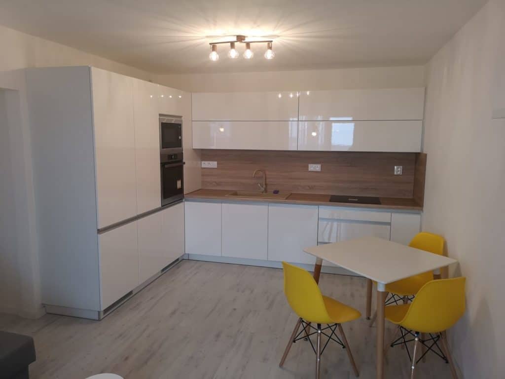 Prenajmem lukratívny 2-izbový byt v širšom centre Popradu