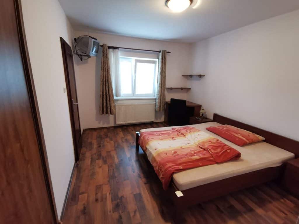 Prenajmem 1 izbu v rodinnom dome vo Veľkej Lomnici
