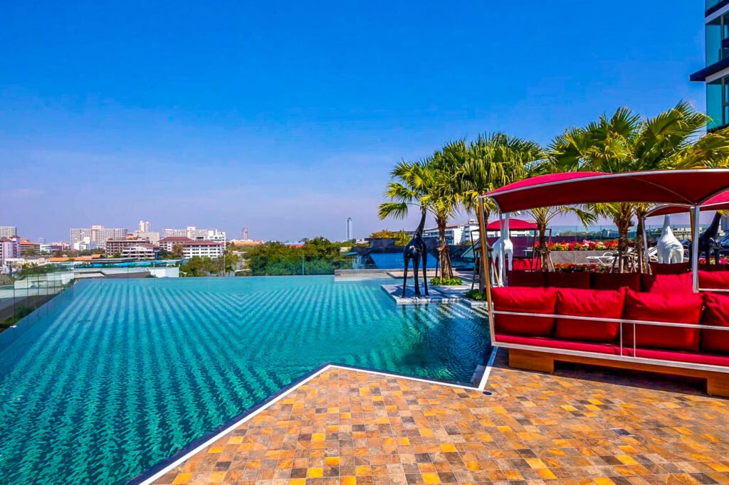 Lukratívny apartmán v Riviera Ocean Drive neďaleko centra mesta