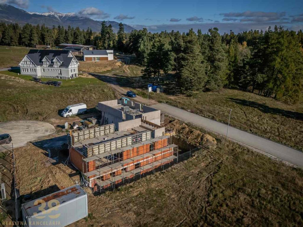 Reality Poprad - RK38 - 1 RD rozostavany Smaragdy Mlynica dron 11 resize 7 11zon