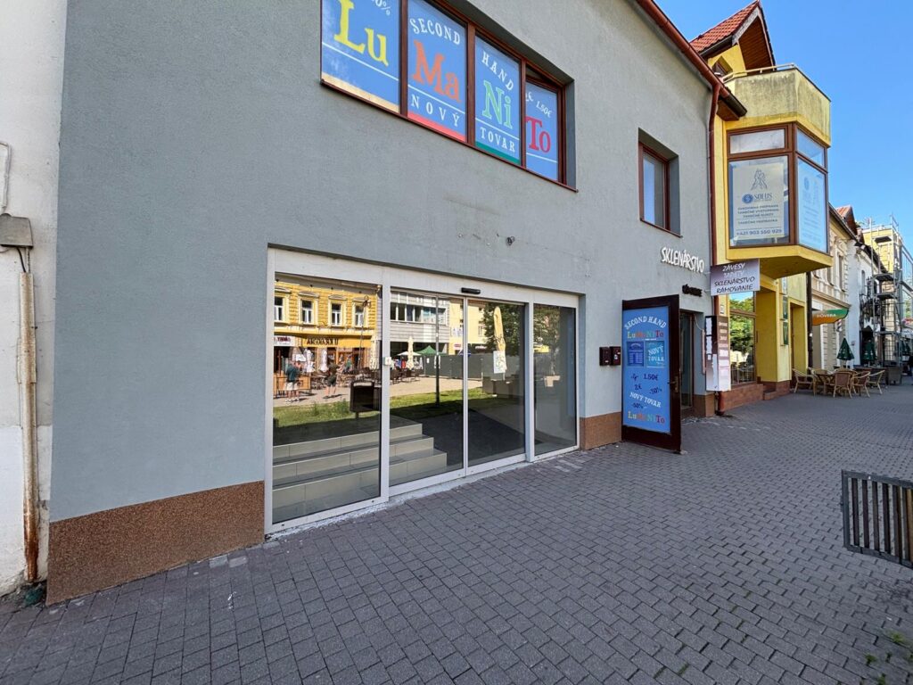 Na prenájom obchodný priestor s výkladom a parkovaním v centre mesta Poprad