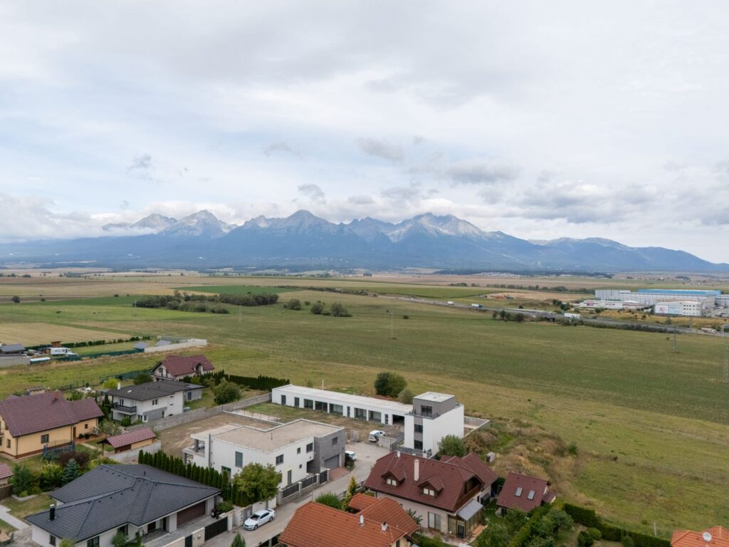 Moderný prízemný rodinný dom s panoramatickým výhľadom na Tatry – Poprad, Spišská Sobota