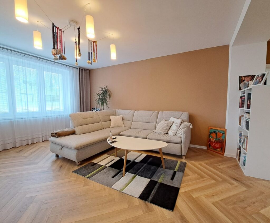 Pekný 3-izbový byt s balkónom na prenájom